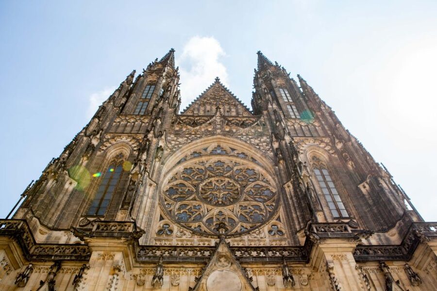 Prague City 3-Hour Tour with Changing of the Guard - Meeting in the Right Place: Revoluční 767/25 and what to do at the start