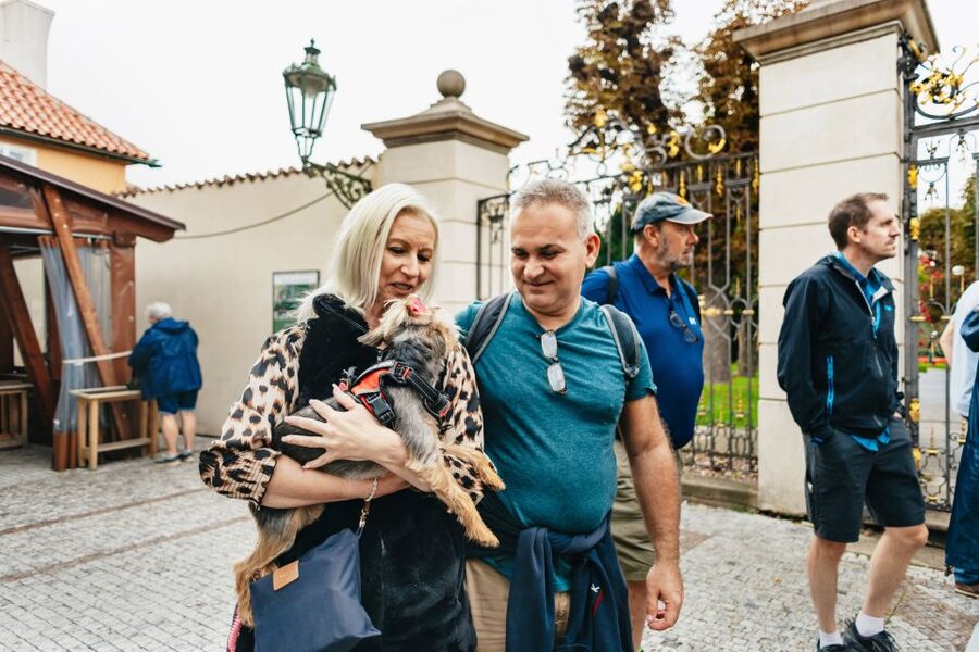 Prague: City Highlights By Bus, Boat, and on Foot - Old Town Square and the Astronomical Clock: What to Watch For
