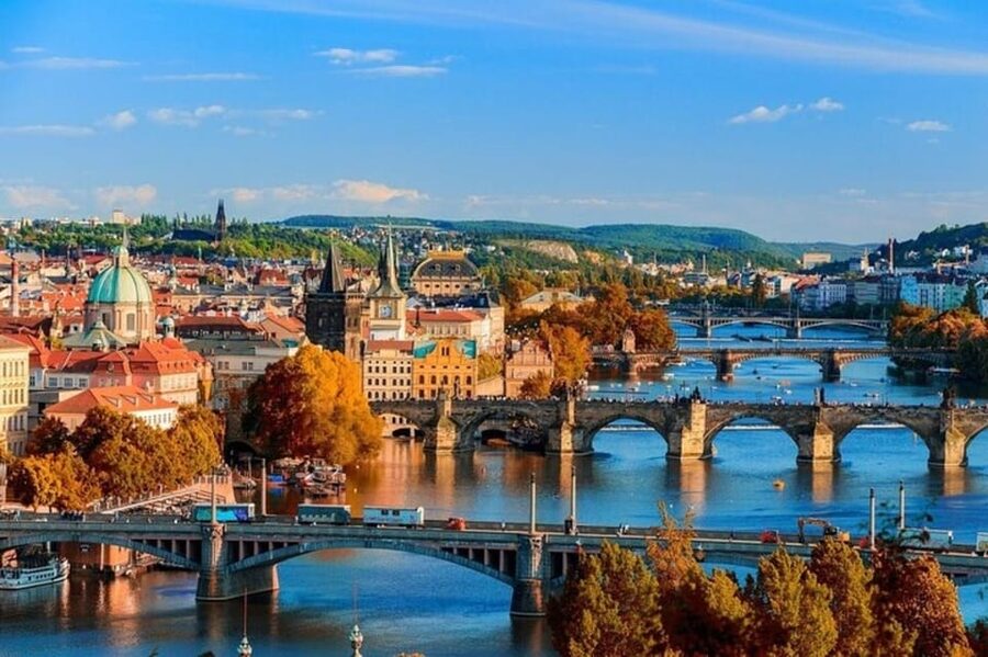 Prague: City Highlights Walking Tour - Group vs Private Walking Tour, and When a Private Car Makes Sense
