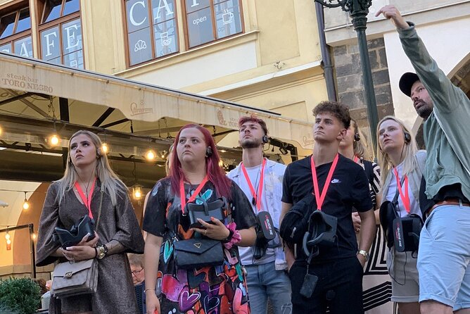 Prague City Tour with Virtual Reality - Prague Castle views and the Dancing House finish