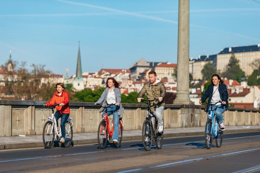 Prague: Complete Bike Tour - Meeting point at Michalská 10, Prague 1, and how to show up ready