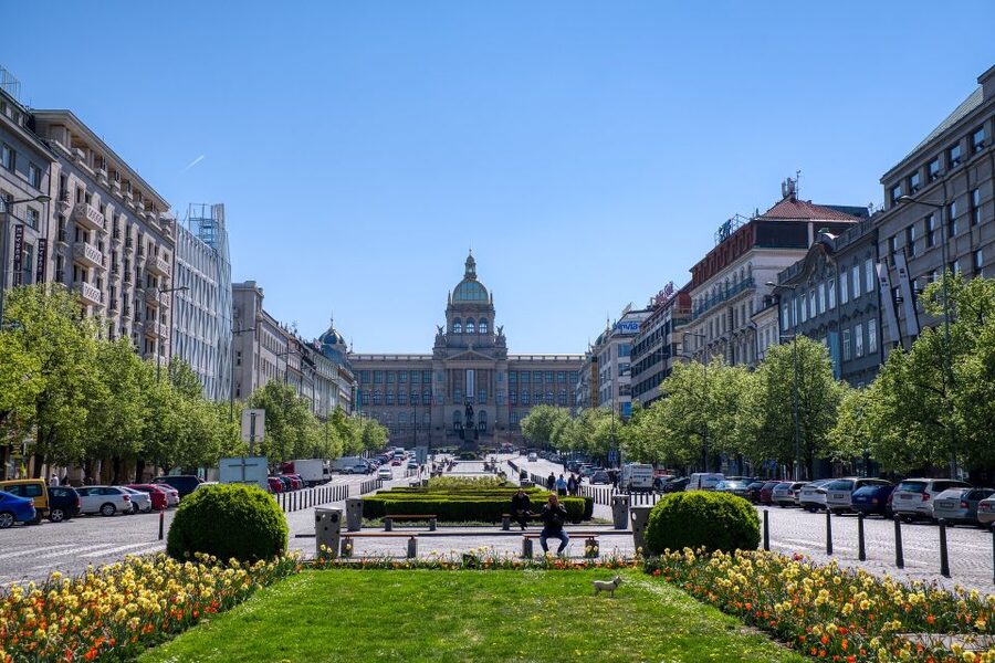 Prague Complete Tour in Spanish & Lunch, Tickets - Where to Meet (and How Not to Waste 10 Minutes)