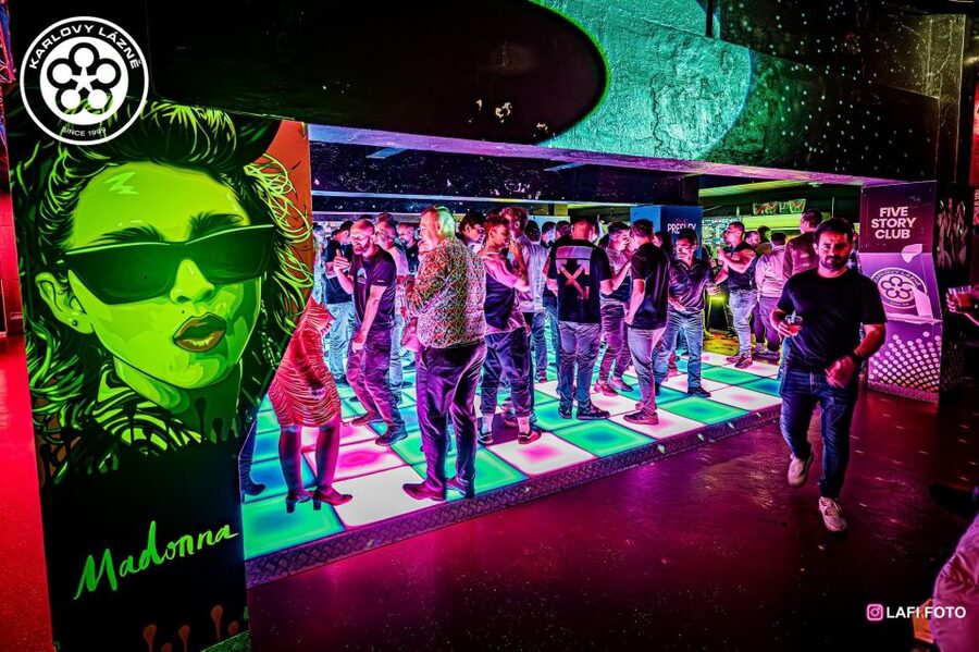 Prague: Entry ticket to Ice Pub Prague with Nightclub Option - Your included drink: what you should expect to order