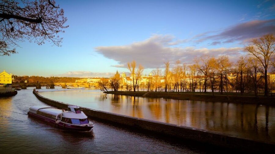 Prague: Evening Vltava River Eco Cruise with Prosecco - Audio Guide and Wi-Fi: The Easiest Way to Understand What You See