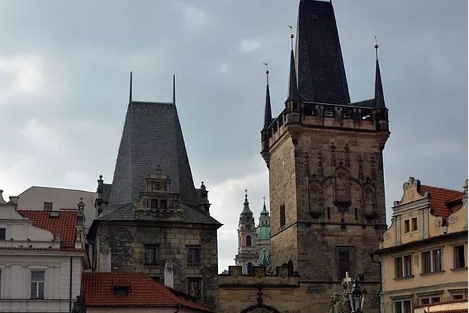 Prague Fairytale Tour: Old Town And Castle private tour - Prague Castle in 1 hour: what you get, and what you do not