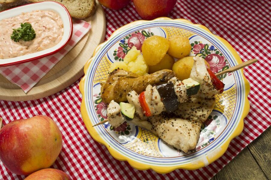 Prague: Folkloric Dinner Show with Unlimited Drinks - The Mazurka lessons and sing-alongs, how interactive is it?
