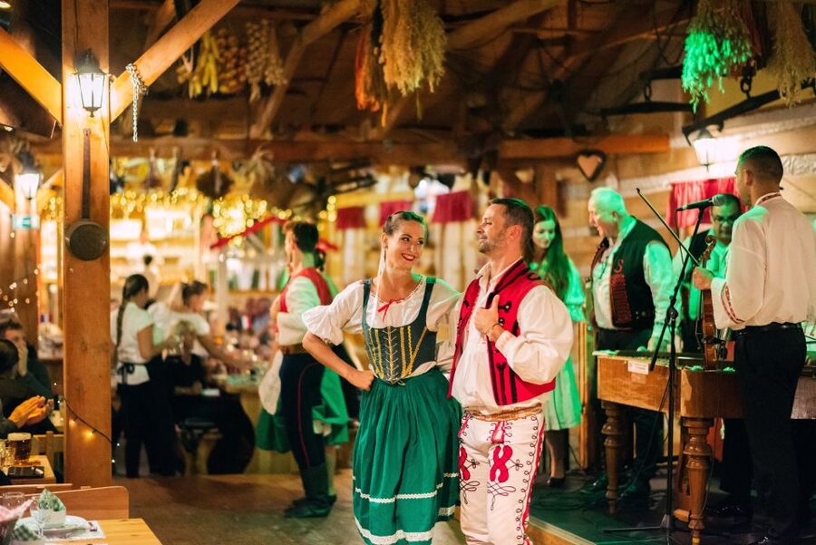Prague: Folkloric Dinner Show with Unlimited Drinks - Price and value: why $62 often feels fair here