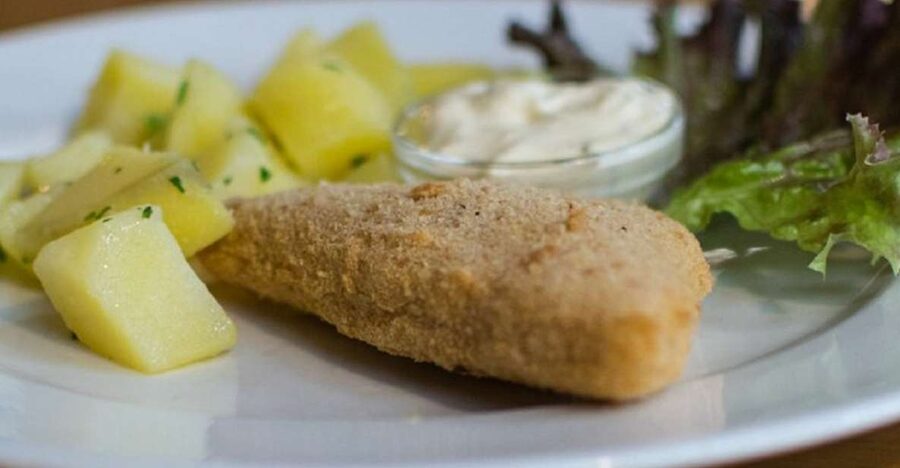 Prague: Food Tour with 10 Tastings of Classic Czech Dishes - Entering Prague with a food-first plan