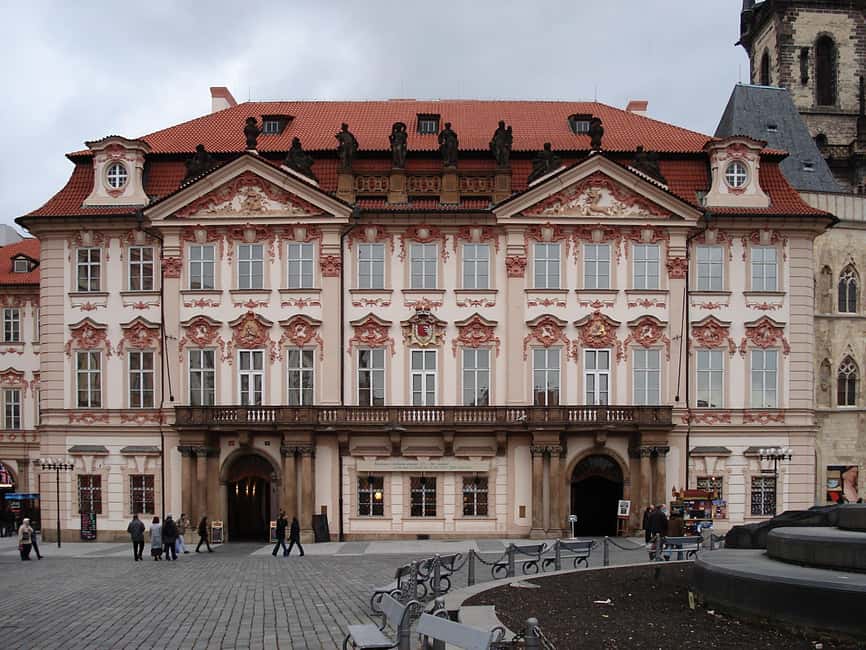 Prague: German Prague Walking Tour - Wheelchair accessible and language options for comfort