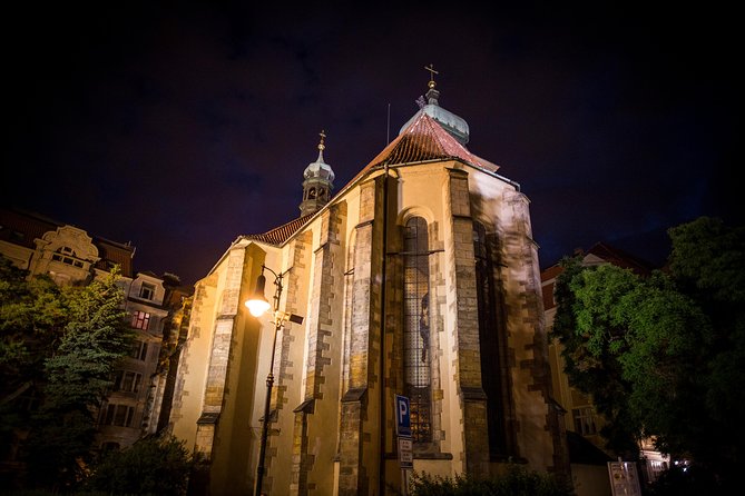 Prague Ghost and Legend of Old Town Walking Tour - The guide makes the night: humor, drama, and the mic factor