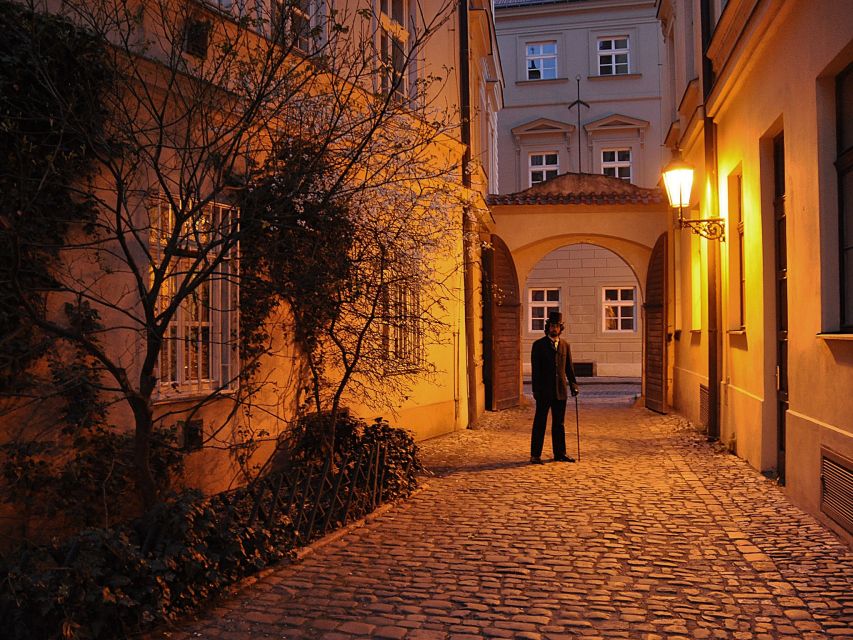 Prague: Ghost Tour - Old Town Square and the Astronomical Clock area: where the night story begins
