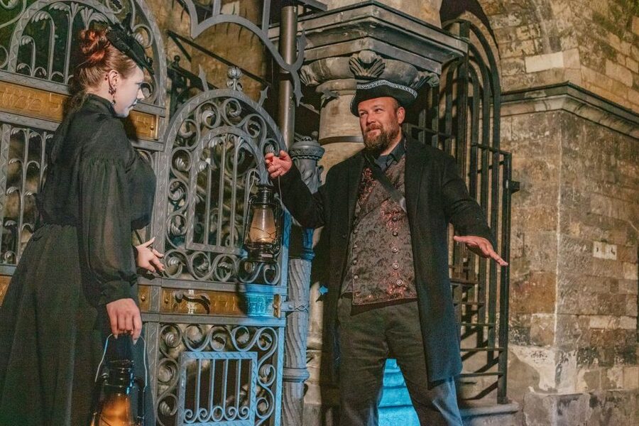 Prague: Ghosts and Legends Nighttime Guided Walking Tour - Why Prague at night makes ghost stories click