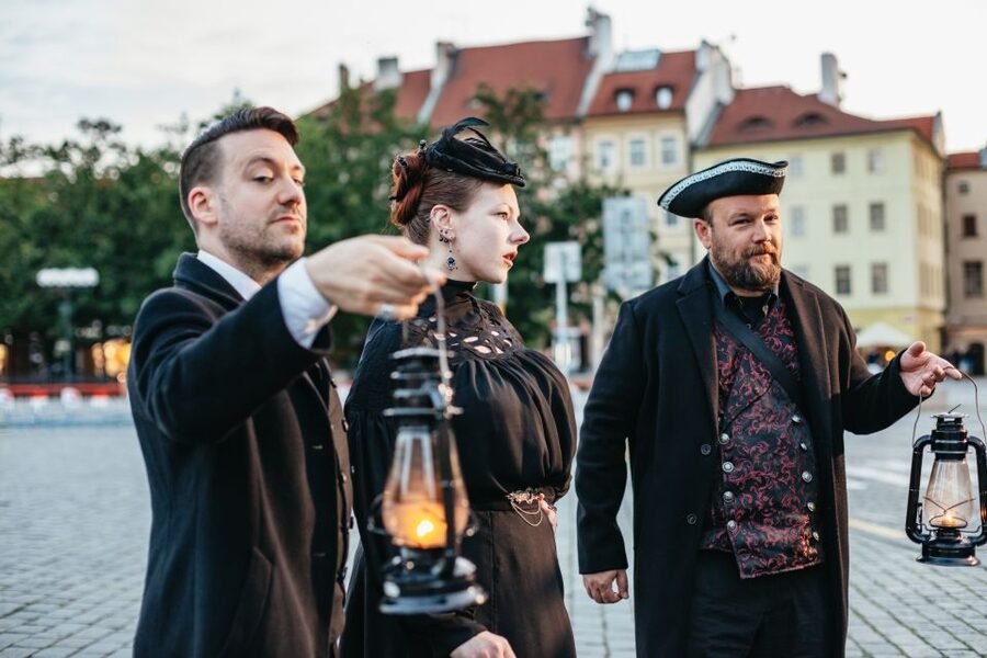 Prague: Ghosts and Legends Nighttime Guided Walking Tour - Old Town Square to Church of Our Lady before Týn: the opening mood