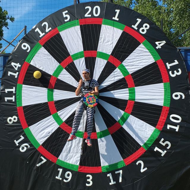 Prague: Giant Football Darts Game with Round of Beers & BBQ - BBQ grilling time: what you actually get on your plate