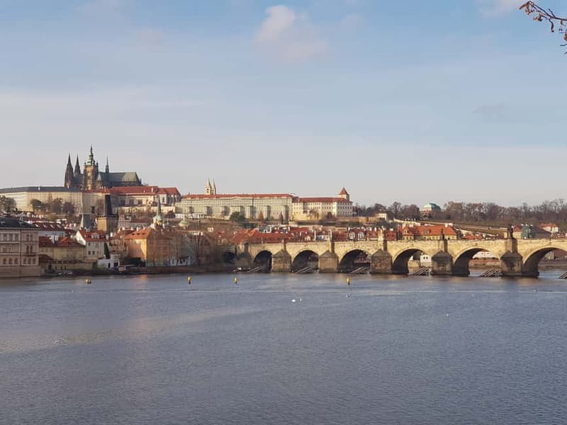 Prague Grand 2,5 hour + 2 hour exterior walking tour - Key things that make this tour work well