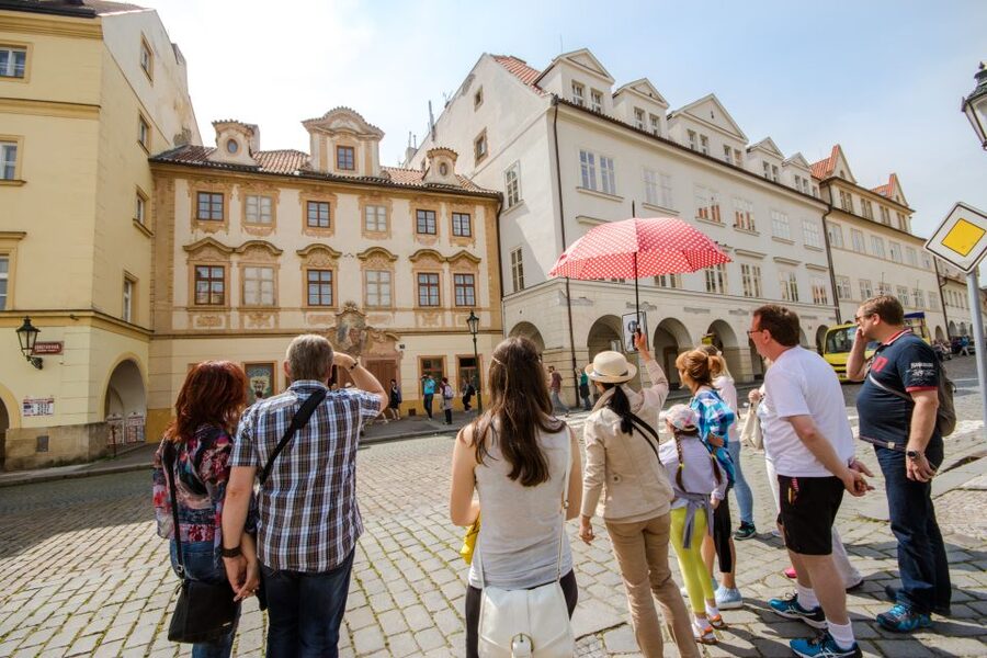 Prague: Guided Bus & Walking Tour with River Cruise & Lunch - The bus route: National Museum to Dancing House to the river axis