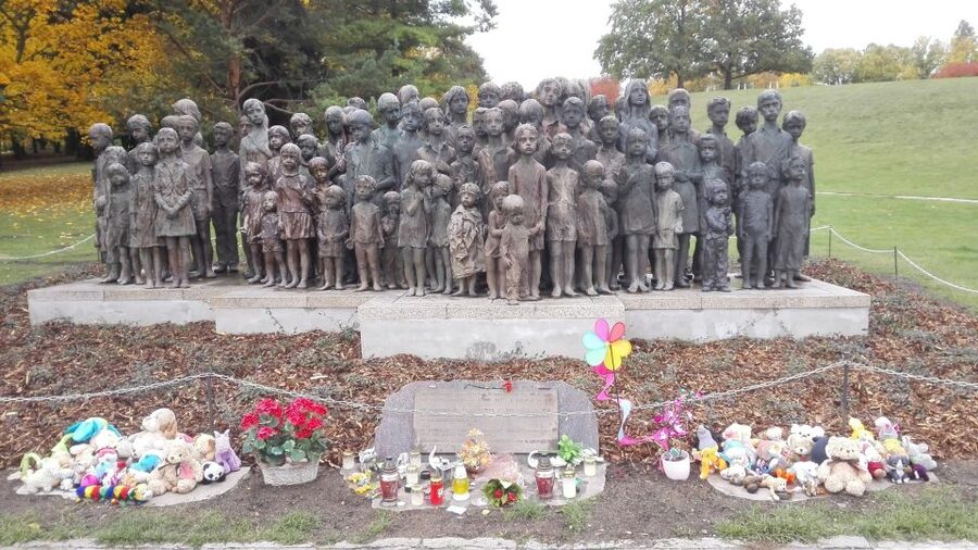 Prague: Guided Operation Anthropoid Tour with Lidice - Gabčík and Kubiš at the Heydrich Assassination Site