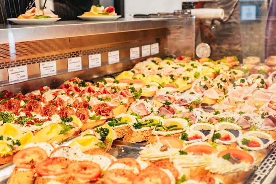 Prague: Guided Street Food Walking Tour - The guide matters: how names like Mike, Anna, Hana shape the experience
