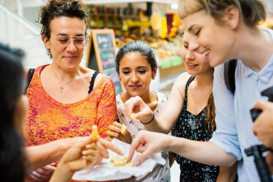 Prague: Guided Sweet Gourmet Walking Tour - The 2-Hour Walking Tour Rhythm (What Your Time Really Looks Like)