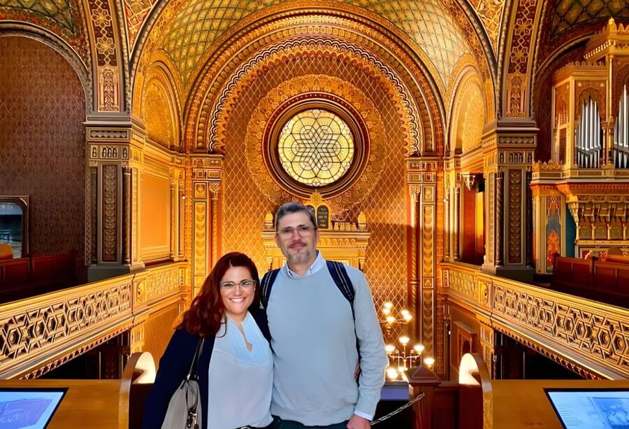 Prague: Guided Tour inside the Jewish Cemetery & Synagogues - Ending near Old Town Square with Old-New Synagogue context