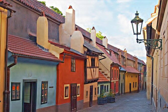 Prague Guided Walking Tour and Cruise with Authentic Czech Lunch - What 6 hours really means: pace, walking surfaces, and smart packing