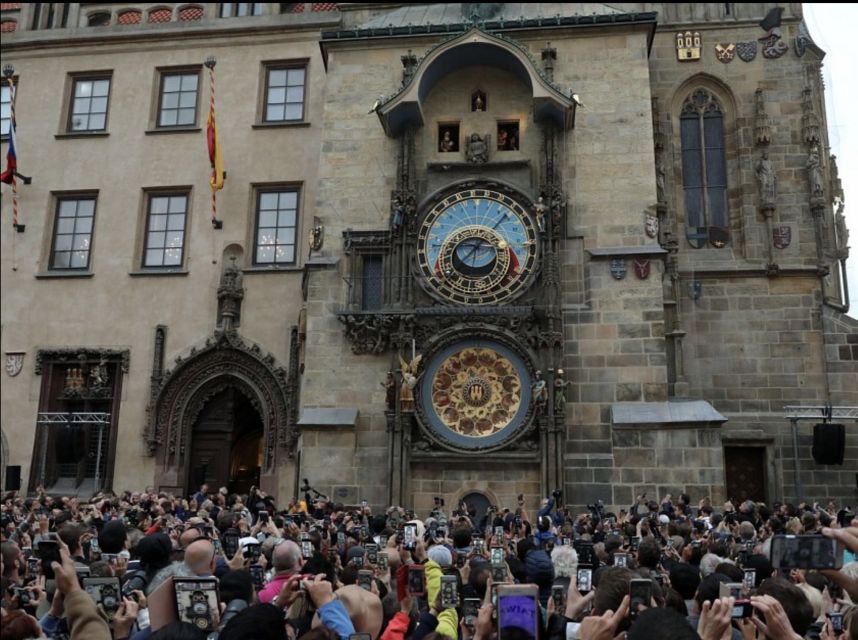 Prague: Half-Day City Highlights Walking Tour - John Lennon Wall: short visit, stronger context
