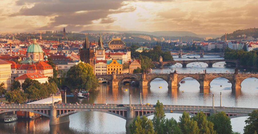 Prague Half Day Private Guided Tour by Car or Foot - Old Town Square and Charles Bridge: your fast path to Prague’s most iconic scenes