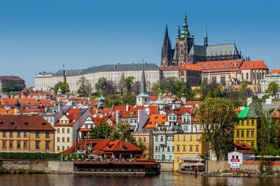 Prague: Half-Day Private Walking Discovery Tour - Old Town Square, Town Hall, and the Astronomical Clock from 1410