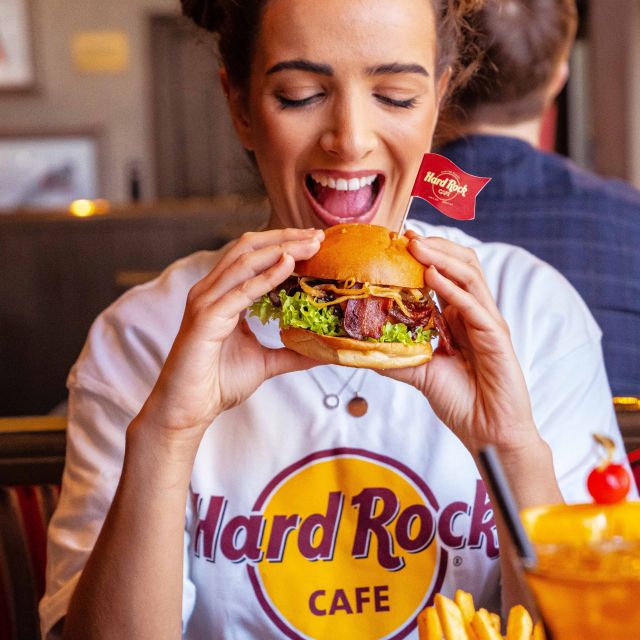 Prague: Hard Rock Cafe with Set Menu for Lunch or Dinner - Acoustic vs Diamond: what you’ll eat in this 2- or 3-course set menu