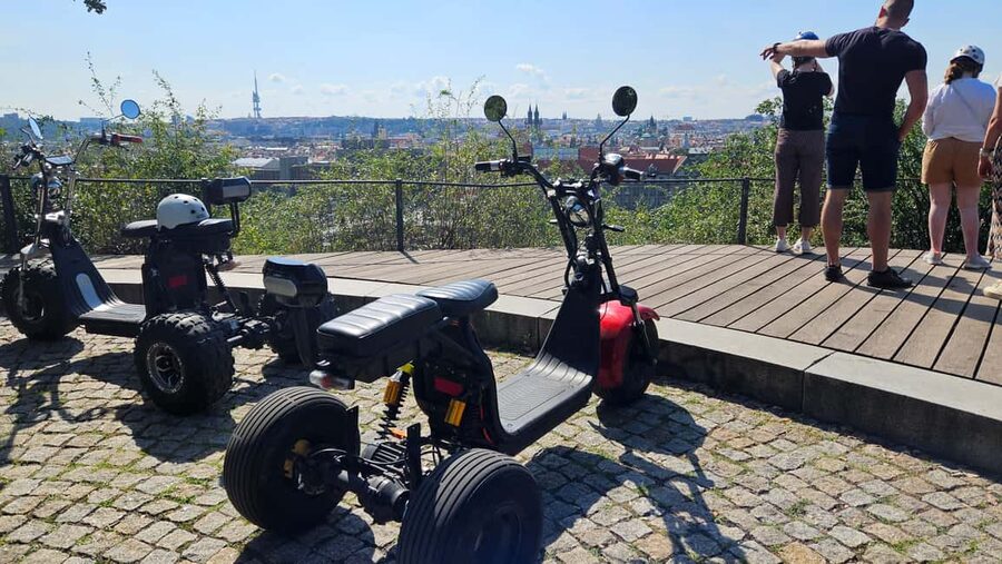 Prague: Heart of Prague Electric Tricycle Scooter Tour - Cihelná Park: river wildlife and a photo spot by the water