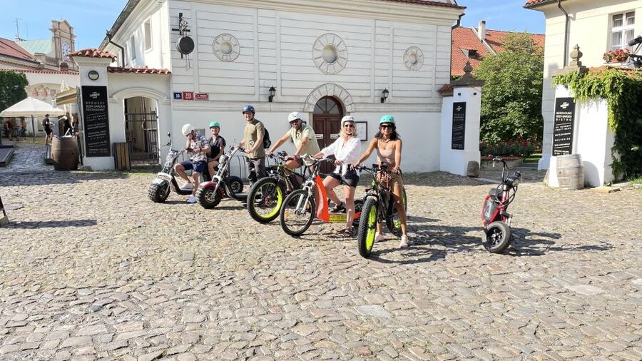 Prague: Highlights Tour on e-Scooter or eBike - Strahov Monastery and the Garden Viewpoint, including late-day light