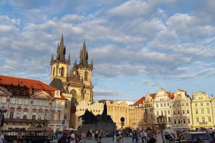 Prague: Historic City Center Bus Tour with Top Sights - Old Town Square to the Municipal House: your rapid-fire intro to Prague