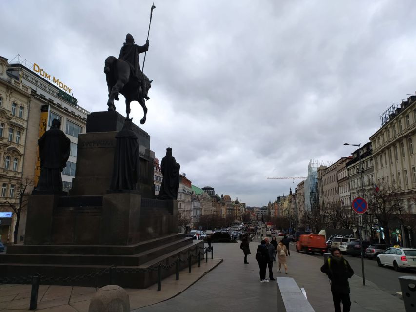 Prague: Historical Walking Tour with Focus on World War 2 - Photos with professional comments: how you remember what you learn