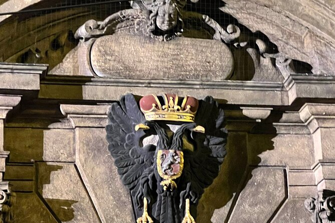Prague History Highlights including Loreta Monastery tour - Charles Bridge: a short walk with the right context