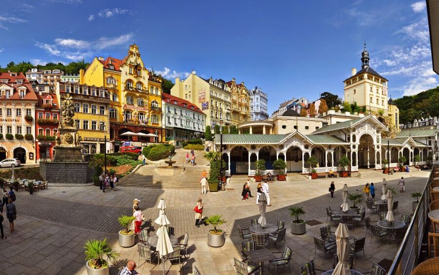 Prague: Karlovy Vary Day Trip with Watchtower and Funicular - The optional Diana observation time, funicular included