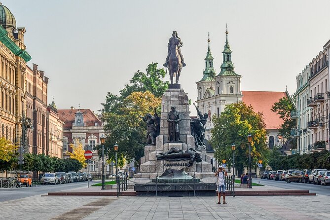 Prague–Krakow comfort sedan (1-3) via Kutná Hora, Brno & Olomouc - Pick Your Route Style With Up to 3 Sightseeing Stops