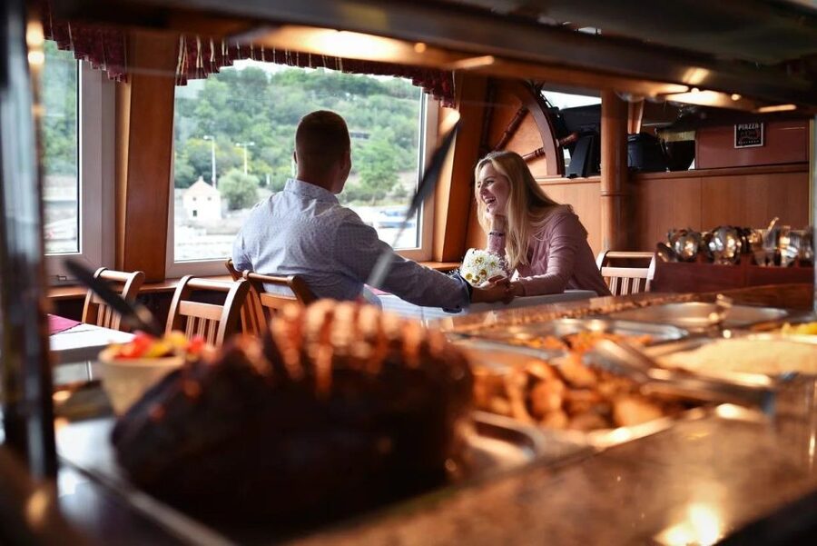 Prague: Lunch Cruise on Vltava River with open Buffet - Key Things I’d Book This For