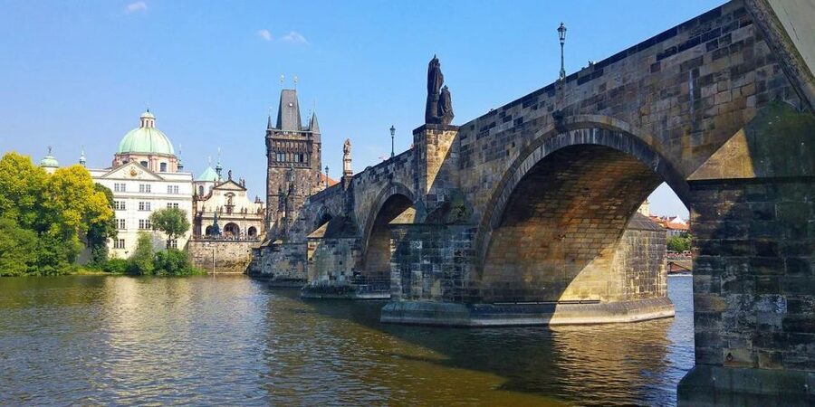 Prague: Lunch Cruise on Vltava River with open Buffet - Drinks Not Included: How to Avoid Sticker Shock