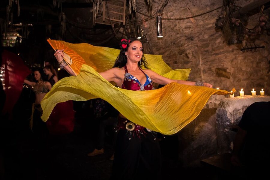 Prague: Medieval Dinner with Transfers - The 5-Course Dinner and How Unlimited Drinks Change the Night