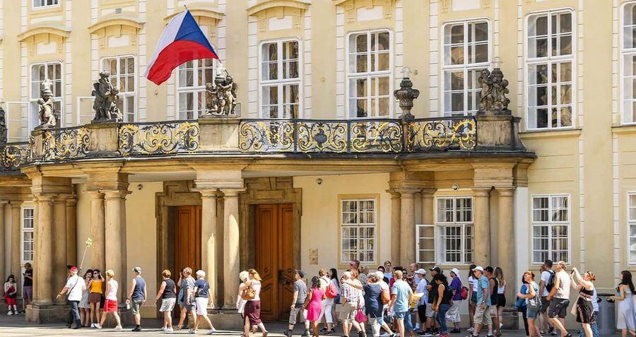 Prague: MegaCombo Tickets with Castle, Cruise & Walking Tour - How the Castle, Cruise, and Walk Work as One Day Plan