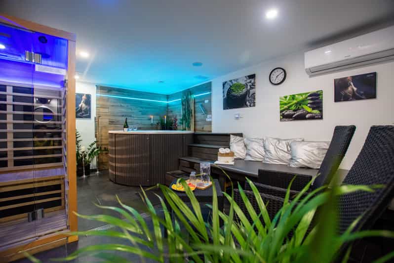 Prague: Modern Private Spa with Jacuzzi and/or Sauna - Timing, temperature, and how not to lose money