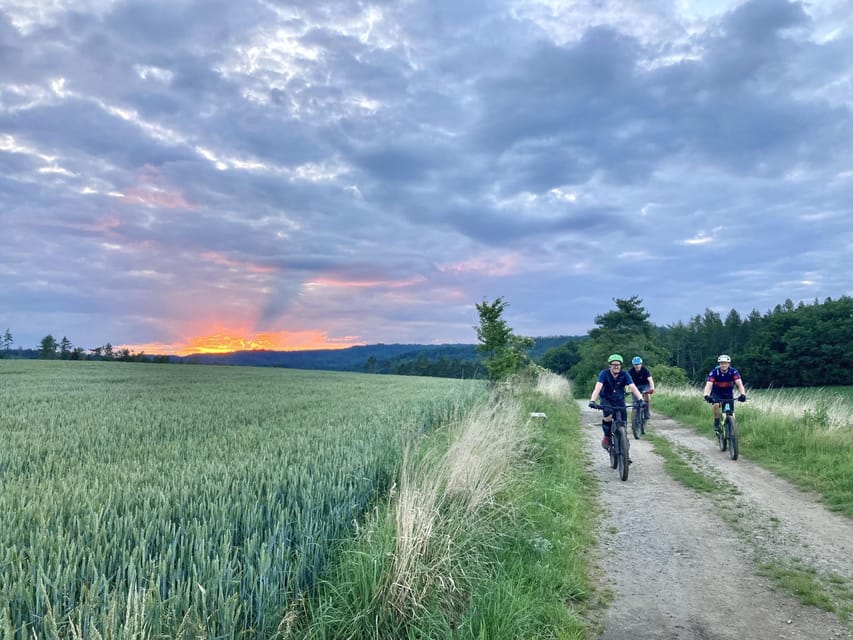 Prague Mountain Biking: Blast Through The Best Singletracks - How Martin’s guide builds your ride minute by minute