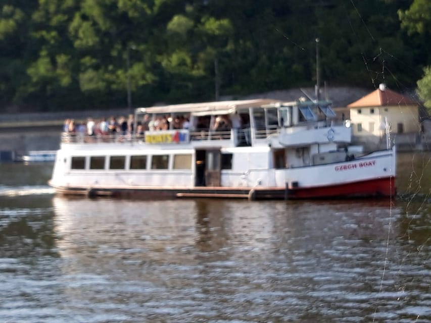 Prague: New Year's Eve Cruise through Midnight - A 10:00 p.m. Prague midnight cruise with real landmark time
