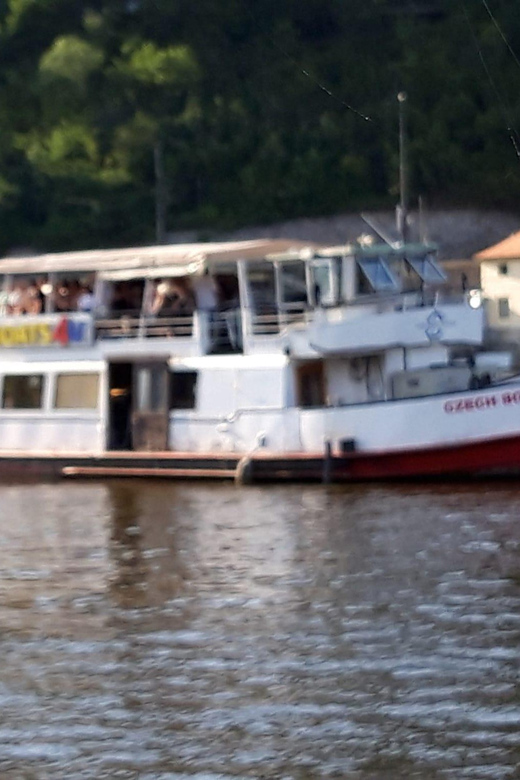 Prague: New Year's Eve Cruise through Midnight - Practical comfort tips for your best night