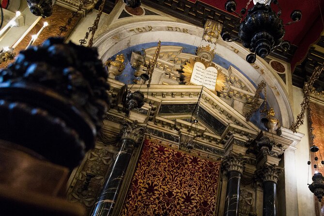 Prague Old Jewish Quarter and Spanish Synagogue Private Tour - Meeting at the World of Franz Kafka, then getting your bearings fast