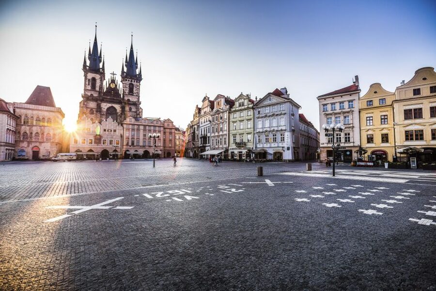 Prague: Old Town and Jewish Quarter 2-Hour Walking Tour - Price, pace, and whether $29 feels fair