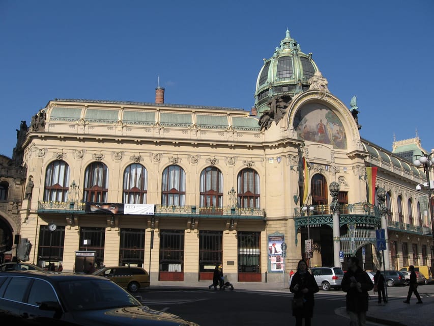 Prague: Old Town and Jewish Quarter Guided Walking Tour - What to expect on the day: pace, timing, and comfort