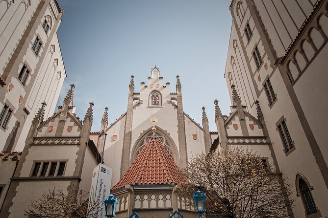 Prague Old Town and Jewish Quarter Walking Tour - Old-New Synagogue and the careful story around Solomon Temple stones