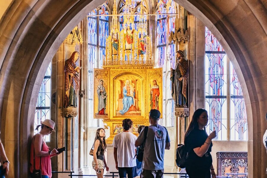 Prague: Old Town, Astronomical Clock and Underground Tour - Old Town Prague walking segment: how to read the streets