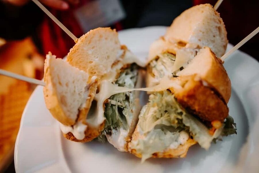 Prague: Old Town Fun Evening Food and Drink Tour - The Walk, the Photo Stops, and Staying Comfortable for 3.5 Hours